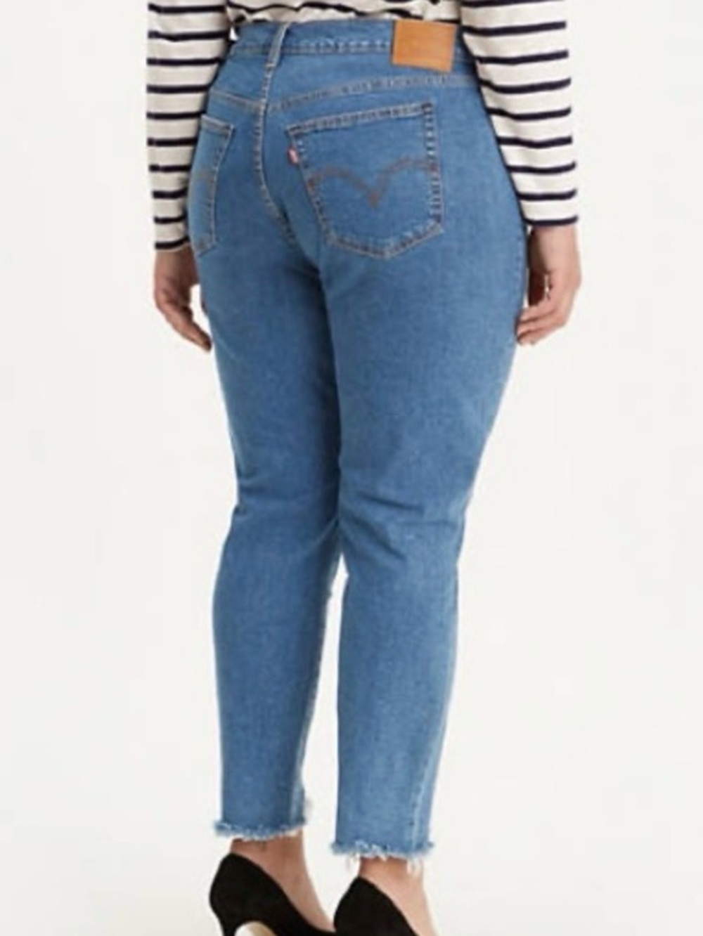 Levi’s Wedgie Skinny Pink Underdye Jeans size 32 Med Blue Wash Raw Hem Summer